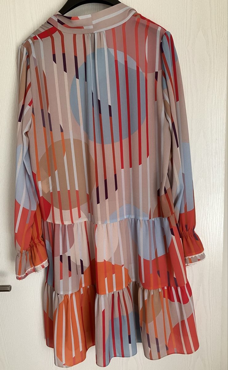 Marc Cain Robes: Marc Cain schönes Kleid N4/ 40 – D'occasion à Weiningen ZH par moon-55 5