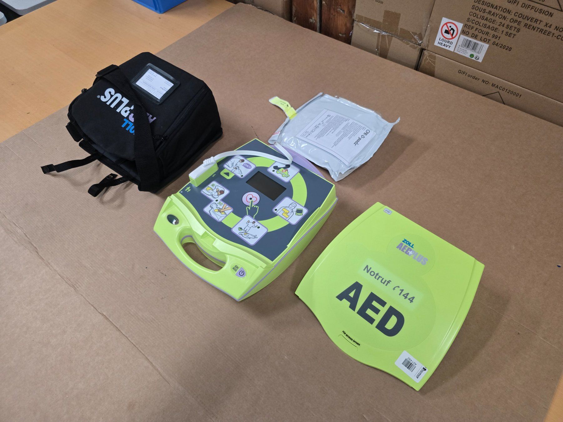 Attrezzature mediche: Profi AED Defibrilator neuwertig ab 1.- – Usato da KRINAU venduto da Mio_Liqstyle 1