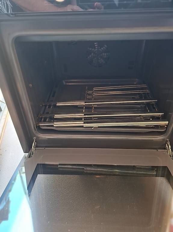 Bosch Forni: A vendre - Four encastrable de 60 cm Bosch E-Nr. HBG33B560 – Usato da Euseigne venduto da mbovier 2