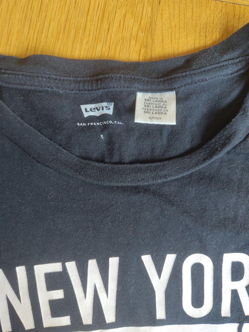 Levi's T-shirt: T-Shirt – Usato da Bern venduto da Linii 2
