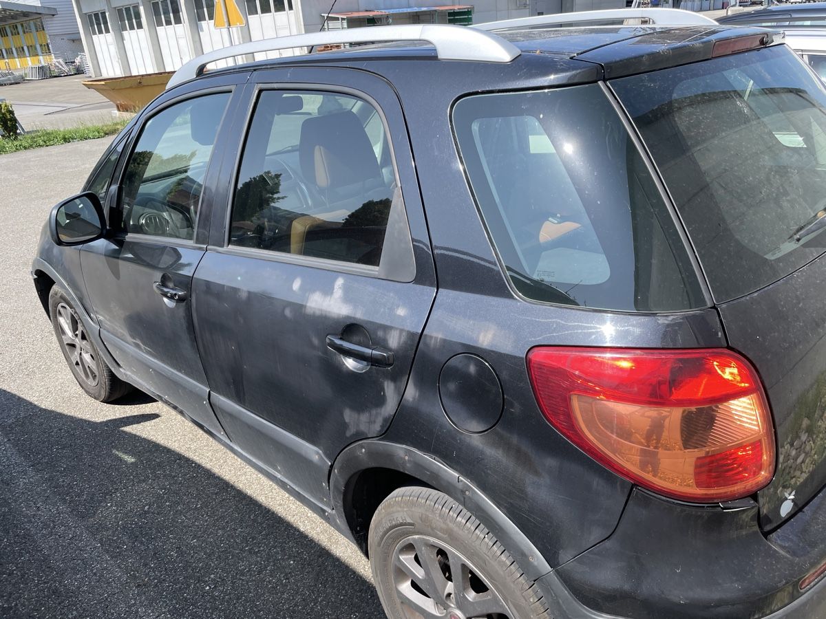 Fiat Automobili: Fiat Sedici 2.0 – Difettoso da Thal venduto da Mmini 1