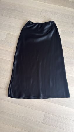 Schwarzer Satin Rock - Eleganter Sommer Look, Xs 💃