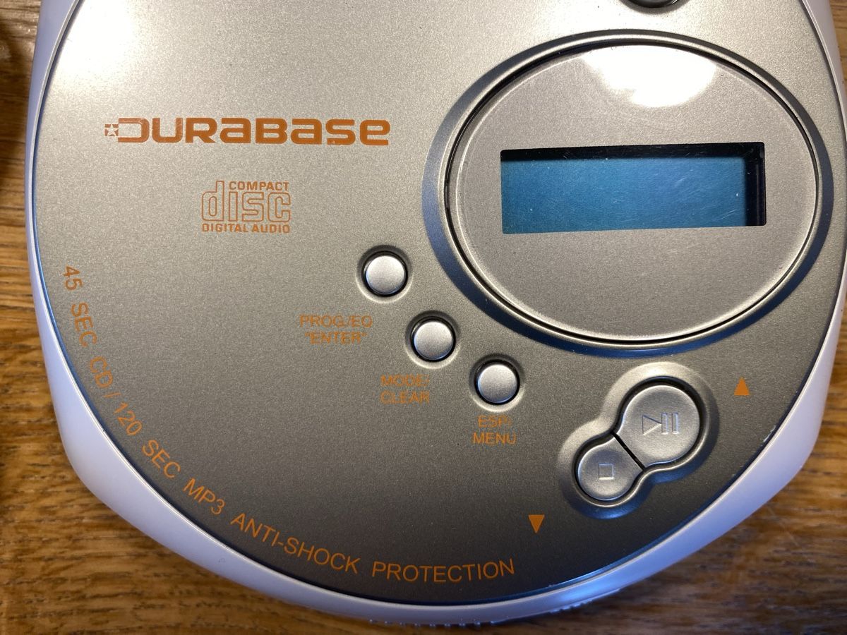 Durabase Lettore multimediale portatile: Durabase CD Player silber mit Netzteil und Kopfhörer – Usato da Zimmerwald venduto da Holzdata1 1