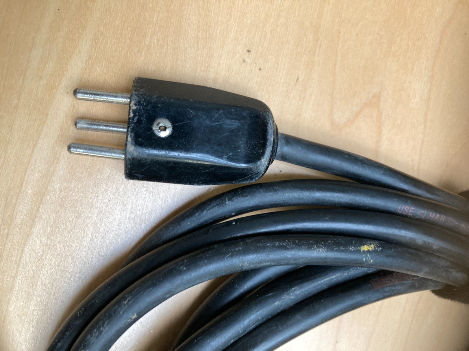 Cavi: Verlängerungskabel, CH-Stecker Typ 13, Schwarz, – Usato da Cham venduto da WB2223 1