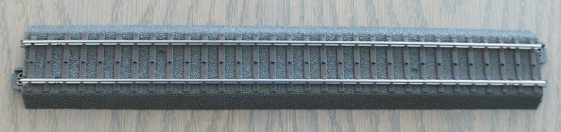 Märklin Modelleisenbahnen: C-Gleise 24236, ab 1 Stück – Gebraucht aus St. Moritz von Manu7500