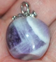 Anhänger F-720 – Apfel – Amethyst – 2x2cm