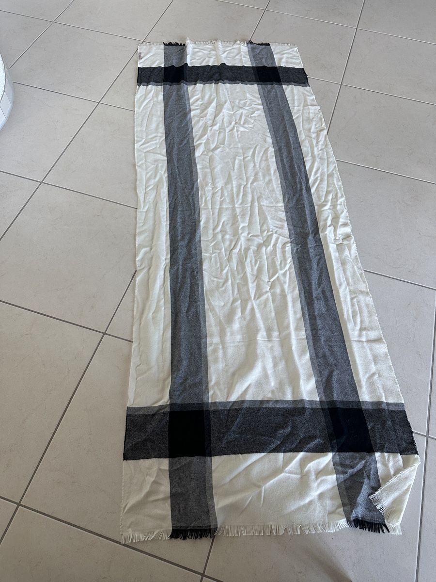 Anna Field Foulard & Sciarpe: Anna Field Schal – Usato da Altendorf venduto da Vanessa789