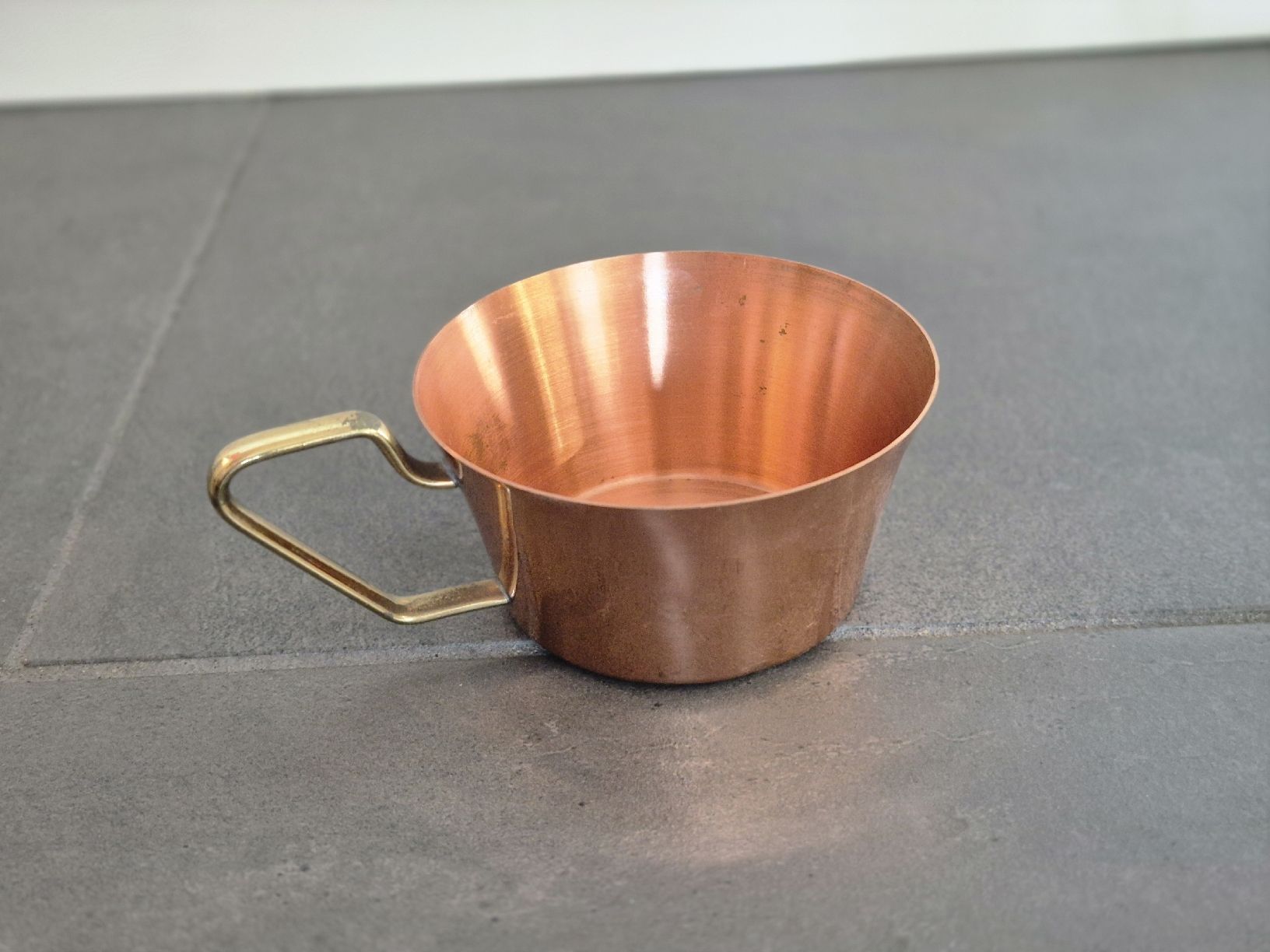 Set di piatti: Tassenset mit Tablett Kupfer Glas gebraucht – Usato da Niederglatt ZH venduto da TL__ 3