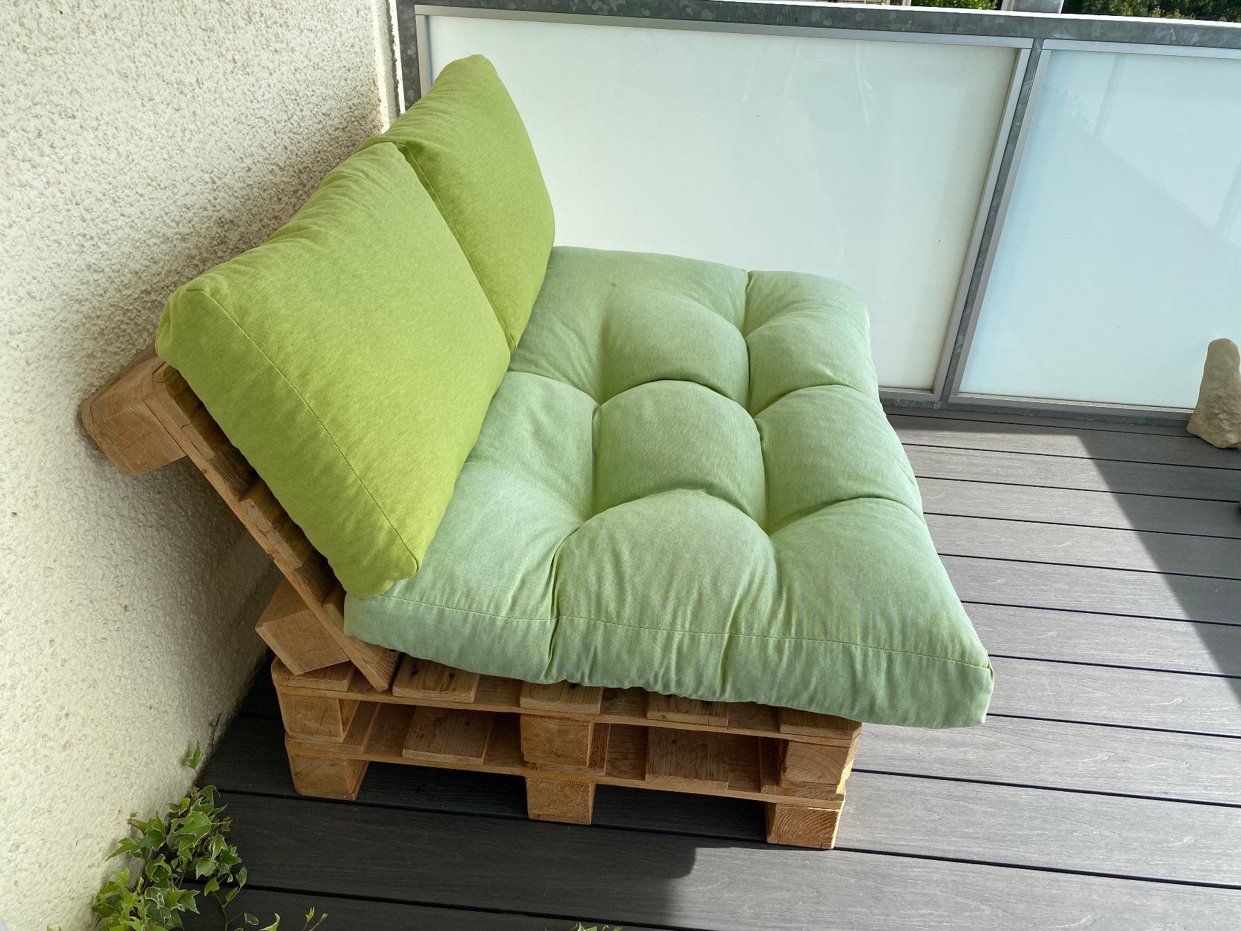 Paletten: Palettensofa – Gebraucht aus Solothurn von dmo_25