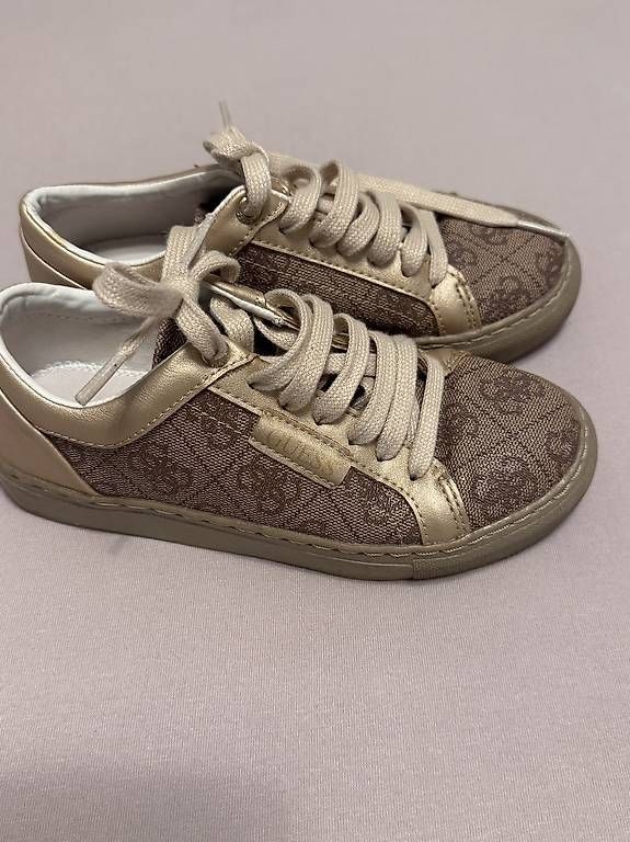 Scarpe per ragazze: Schuhe Guess gr.31 – Usato da Fürigen venduto da Dkneu 1