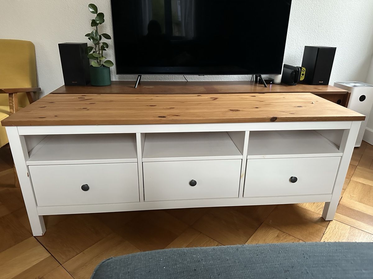 Ikea TV Möbel: Meuble tv IKEA HEMNES – Gebraucht aus Yverdon-les-bains von Tulipe24