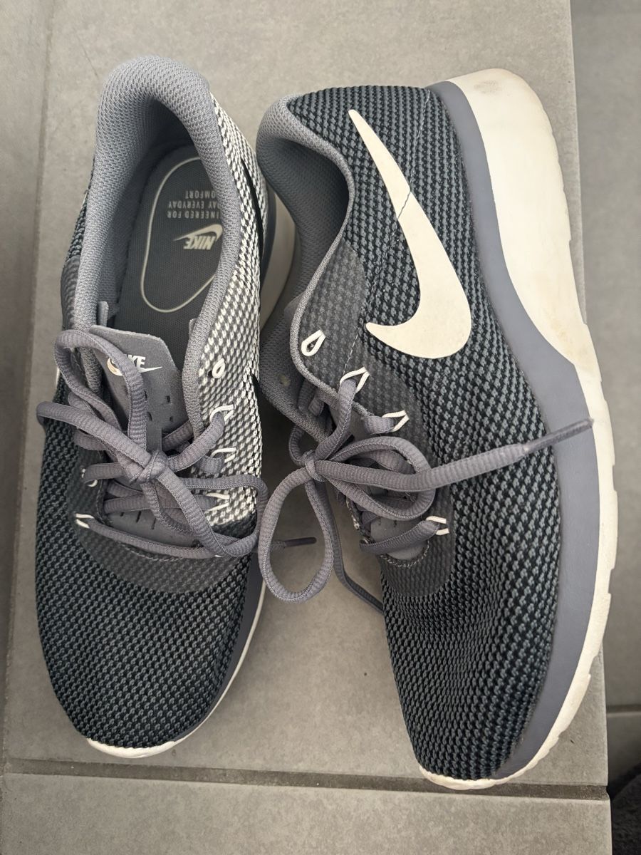 Nike Chaussures hommes: Nike confort T40  – D'occasion à Confignon par MVAR 2