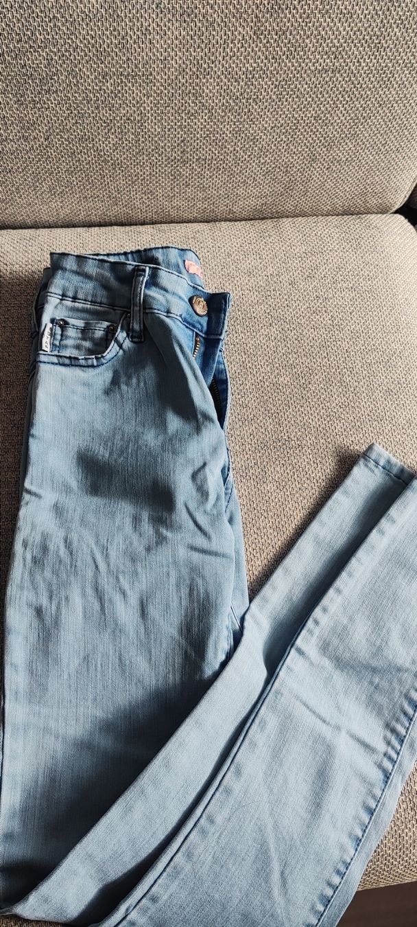 Pantaloni: Jeans Mädchen – Usato da Niederhasli venduto da dom_jxt6 1