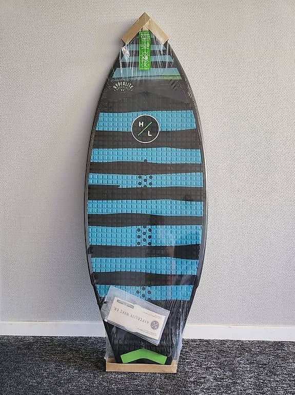 Tavole da surf e di nuoto: NEUF - Hyperlite Broadcast Surfer – Usato da Genève venduto da Fleur-Xuan