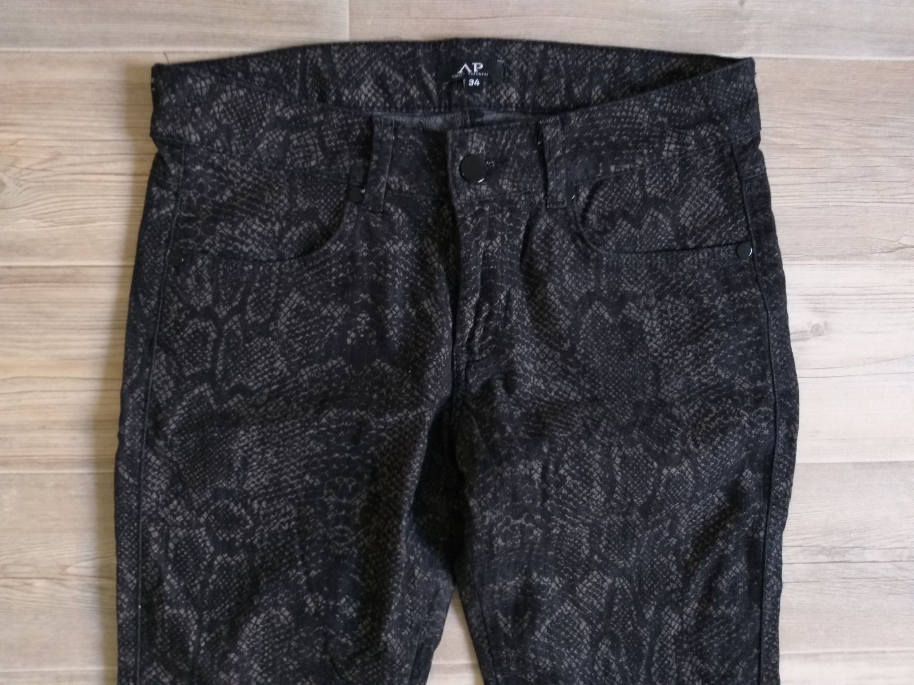 Jeans: AP AVANT-PREMIERE Jeans taille / Grosse 34 – Usato da Cossonay-ville venduto da Super-Price-Quality 1