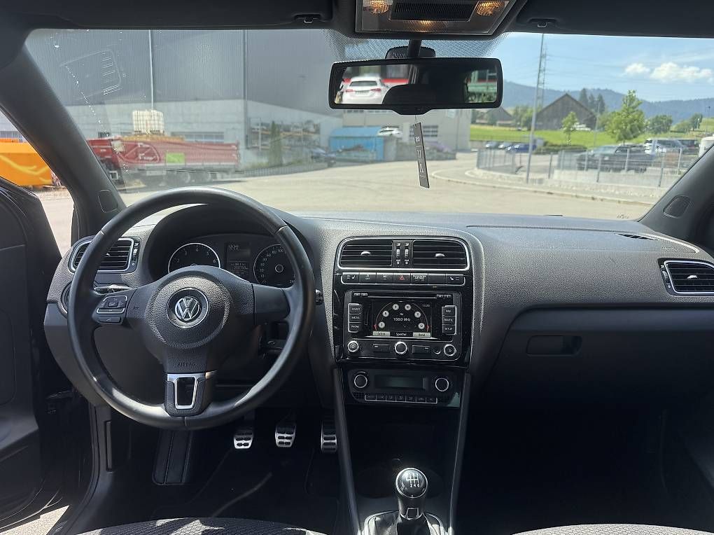 Automobili: VW Polo 1.2 TSI R-Line – Usato da Samstagern venduto da cla_q2h2 3