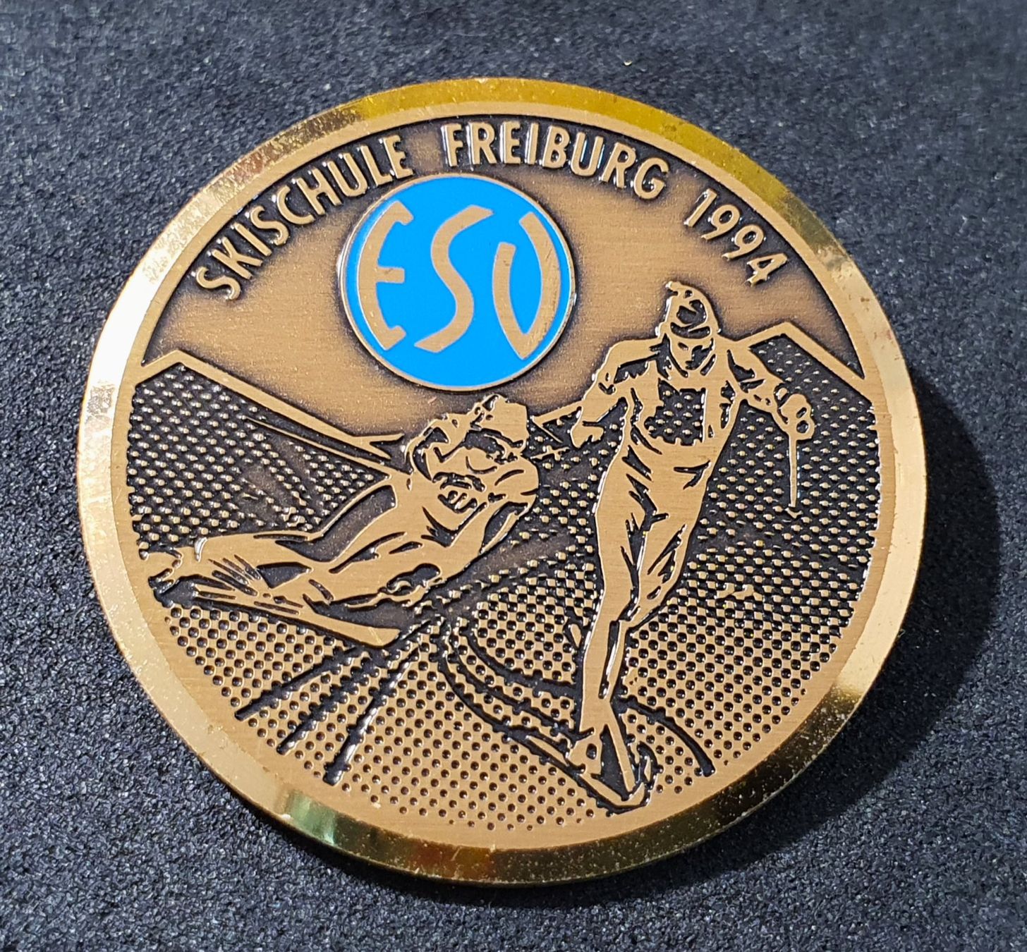 Plaketten & Abzeichen: W780 - Pin ESV Skischule Freiburg 1994 – Gebraucht aus Reinach BL von Boston-Verkauf