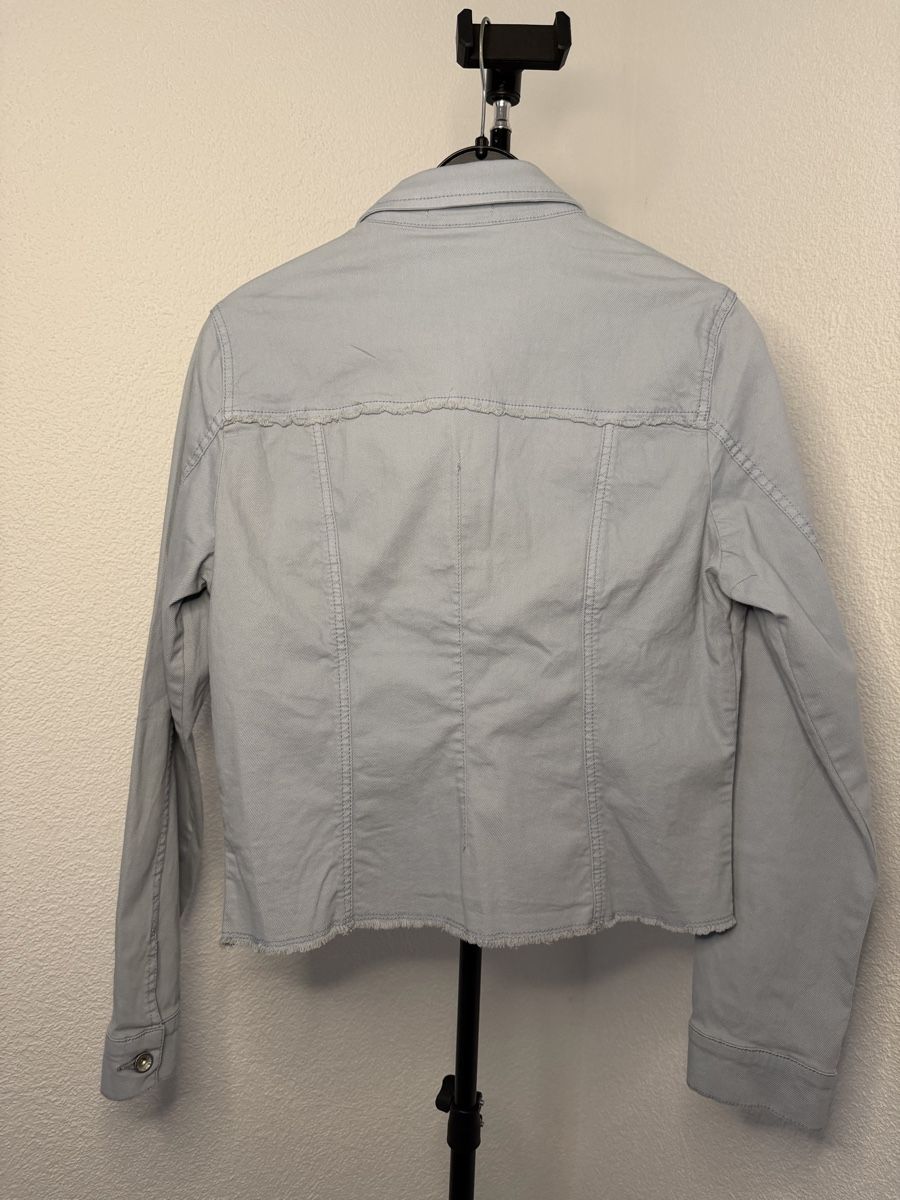 Vestes: Hellblaue NILE Jeansjacke – Neuf (Voir description) à Rorschach par Tara234 2