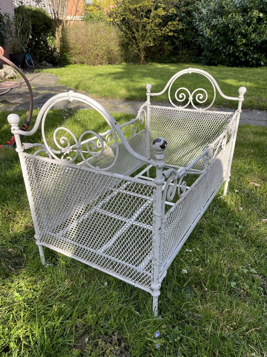 Giocattoli: Puppenbett Antik – Usato da Binningen venduto da Goldsmith8 2