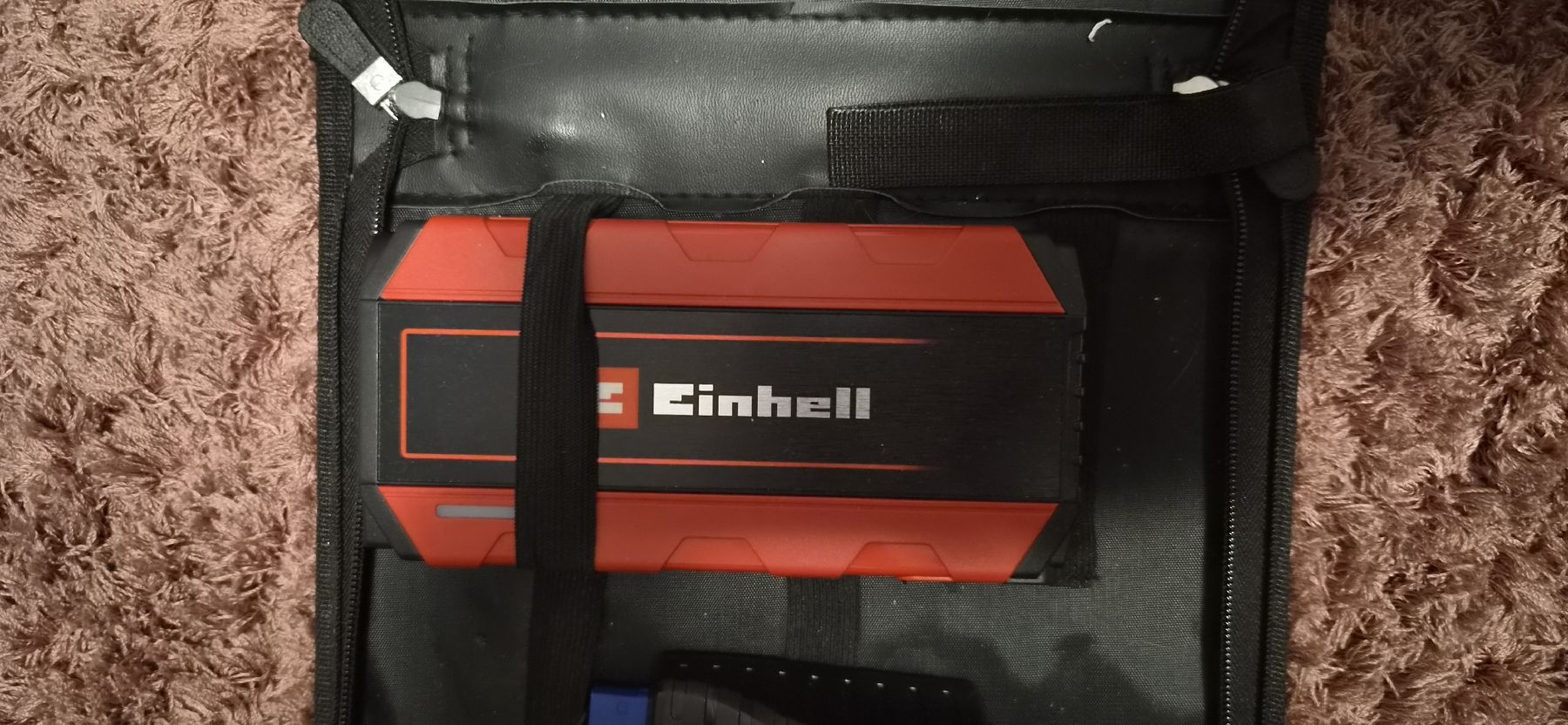 Einhell Chargeurs de batterie: Starthilfegerät Einhell mit Kabeln und Adaptern neu – Neuf (Voir description) à Diessenhofen par Obscuro94 2