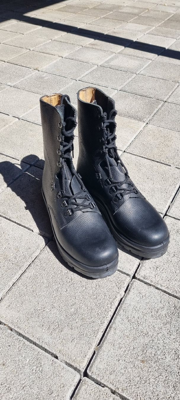 Minerva Scarpe da uomo: Neue KS90/Minerva 15 in Grösse 275 – Nuovo (secondo la descrizione) da Zürich venduto da Glaidan