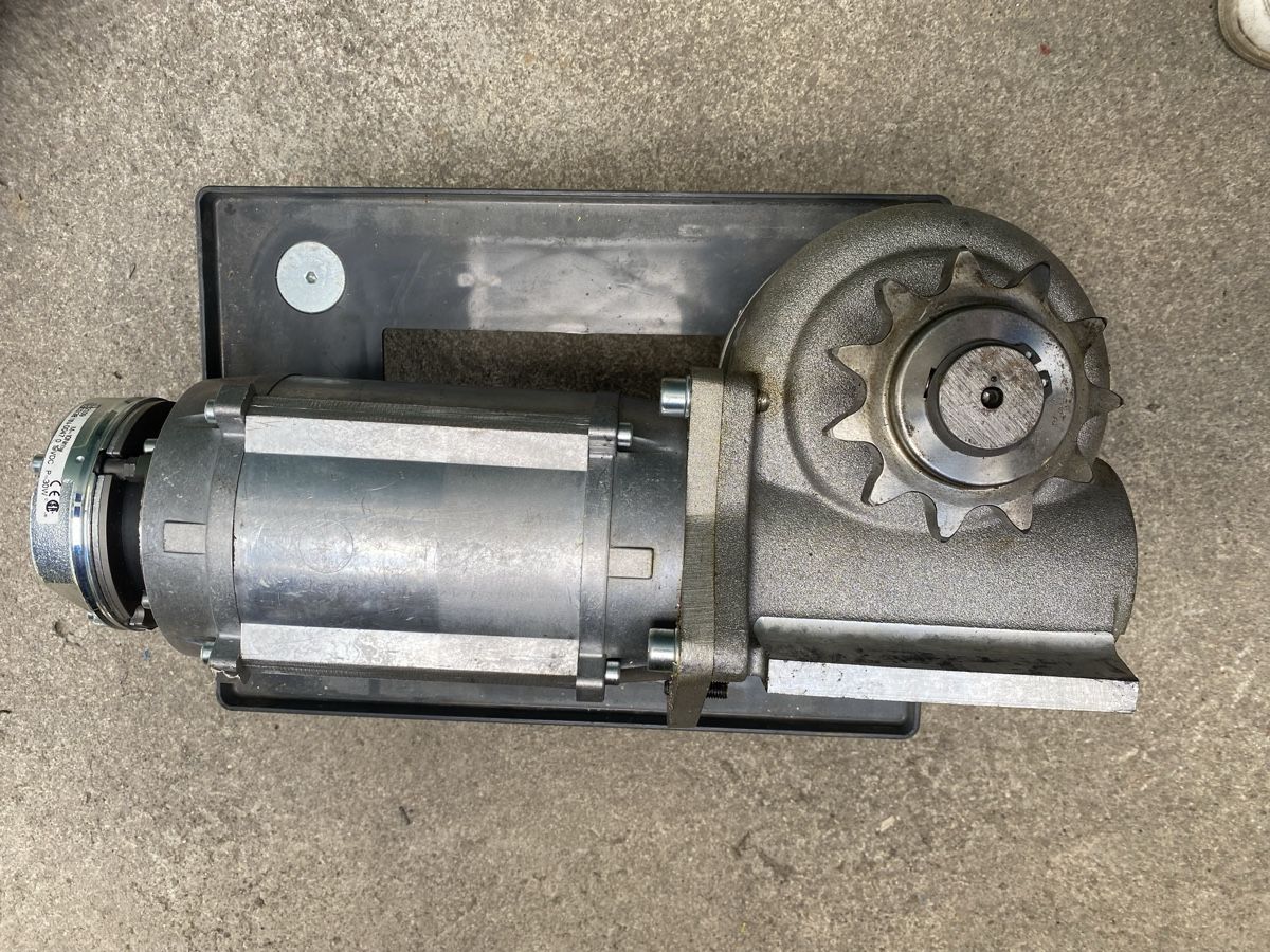 Motori: Elektromotor Getriebe von EMB – Usato da Oetwil am See venduto da sad_y5gf 3
