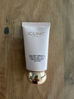 Iconic London velvet smooth base