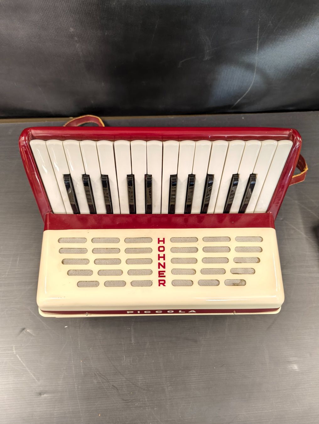 Hohner Musikinstrumente: Hohner Piccola Akkordeon – Gebraucht aus Basel von bk_brockibasel 3