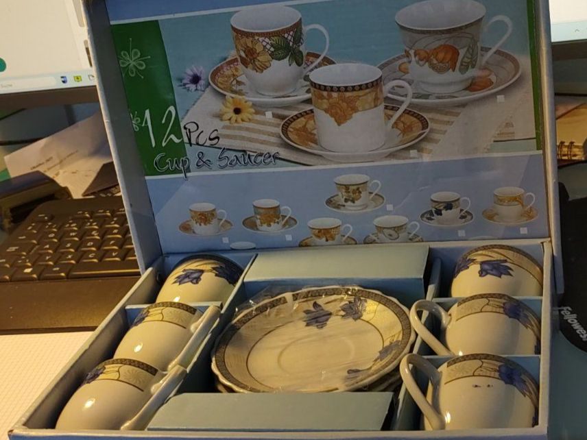Tassen: 6 Tassen 6 Teller made in China – Neu und originalverpackt aus Dottikon von Oldyfreak