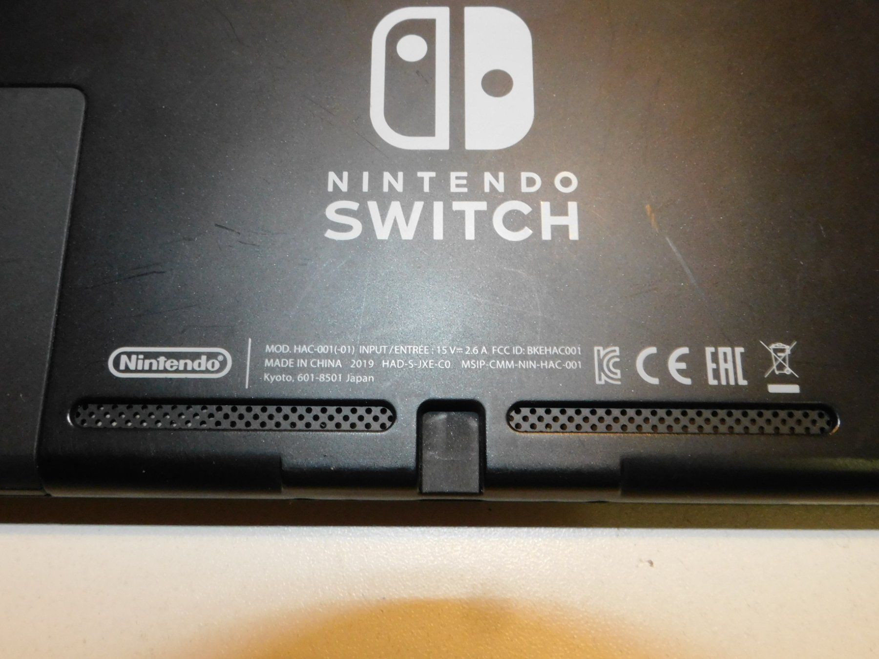Nintendo Consoles: Nintendo Switch Konsole Zubehör Mario Controller – D'occasion à Sursee par 76 6