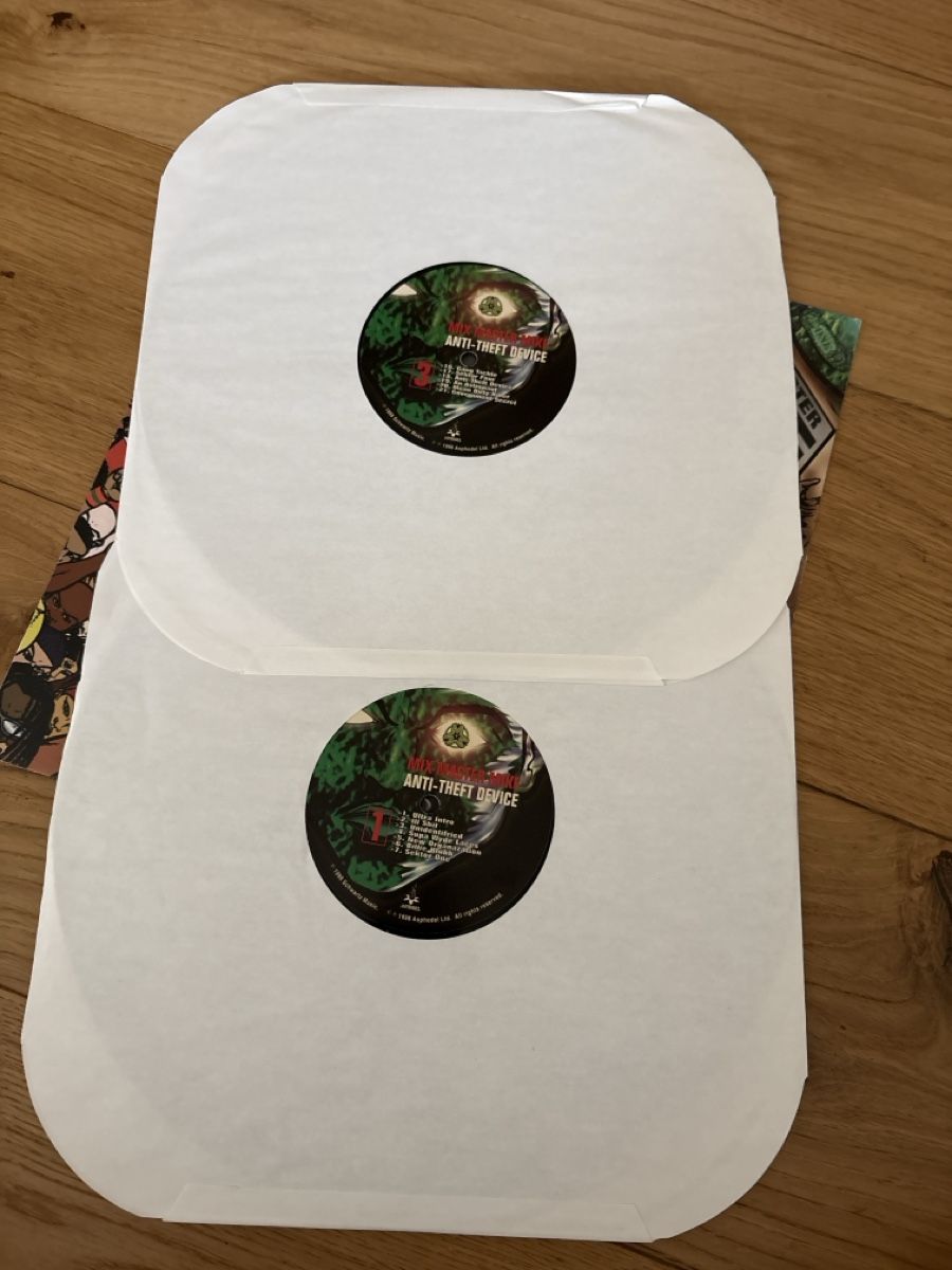 Dischi in vinile: Mix Master Mike Anti-Theft Device – Usato da Corminboeuf venduto da Cmabillard 2