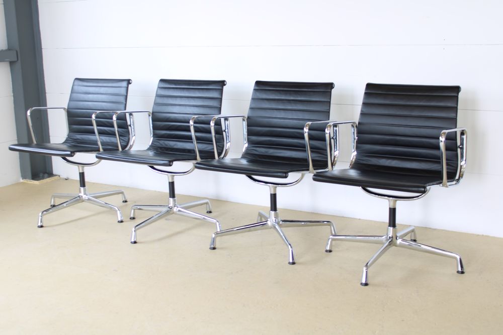 Vitra Eames Stühle EA108,  Leder und drehbar 4