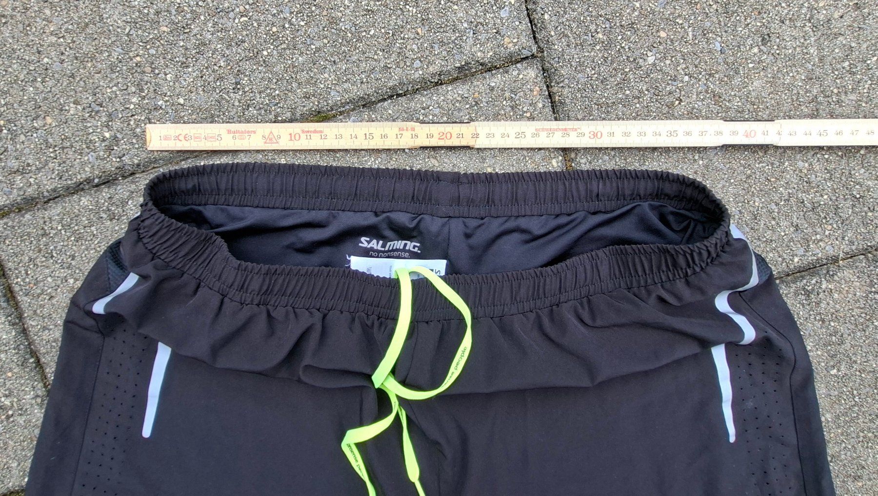 Pantaloni: Sporthosen kurz – Usato da Küssnacht am Rigi venduto da AutoVilla 1