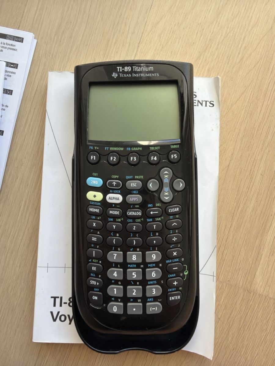 Texas Instruments Calcolatrici tascabili: Taschenrechner Texas Instruments TI-89 Titanium schwarz – Usato da Winterthur venduto da marisole4 1