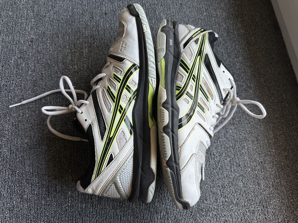 Asics Scarpe da uomo: Asics GEL-BEYOND homme taille 44 blanc – Usato da Bulle venduto da LeMoleson 4