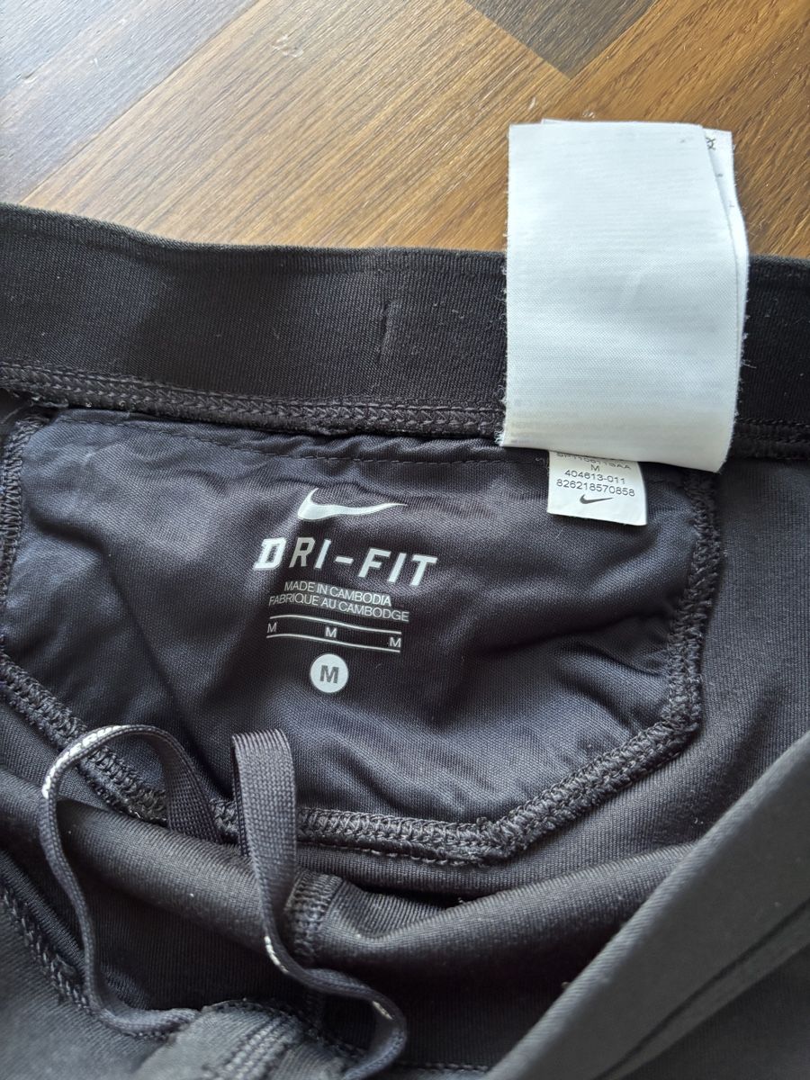Nike Pantaloni: Leggins Nike Jogging Dri-Fit - Grösse M – Usato da Zürich venduto da FedeSara 1