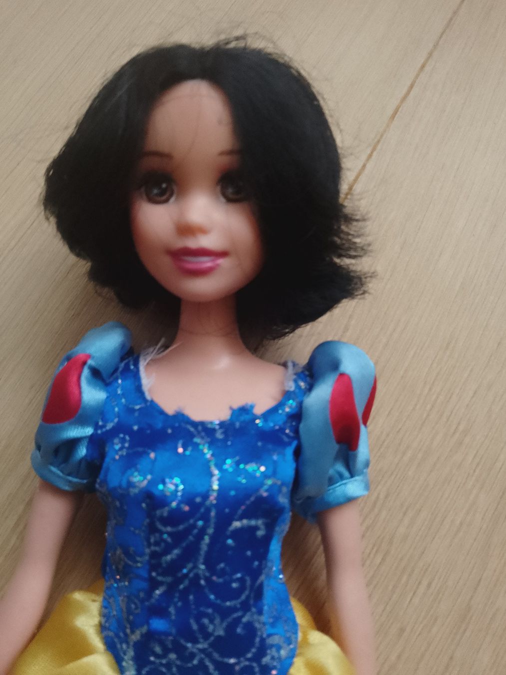 Disney Bambole: Mattel Disney Schneewittchen Puppe 27cm Hoch – Usato da Wohlen AG venduto da salamanderspielwaren 2