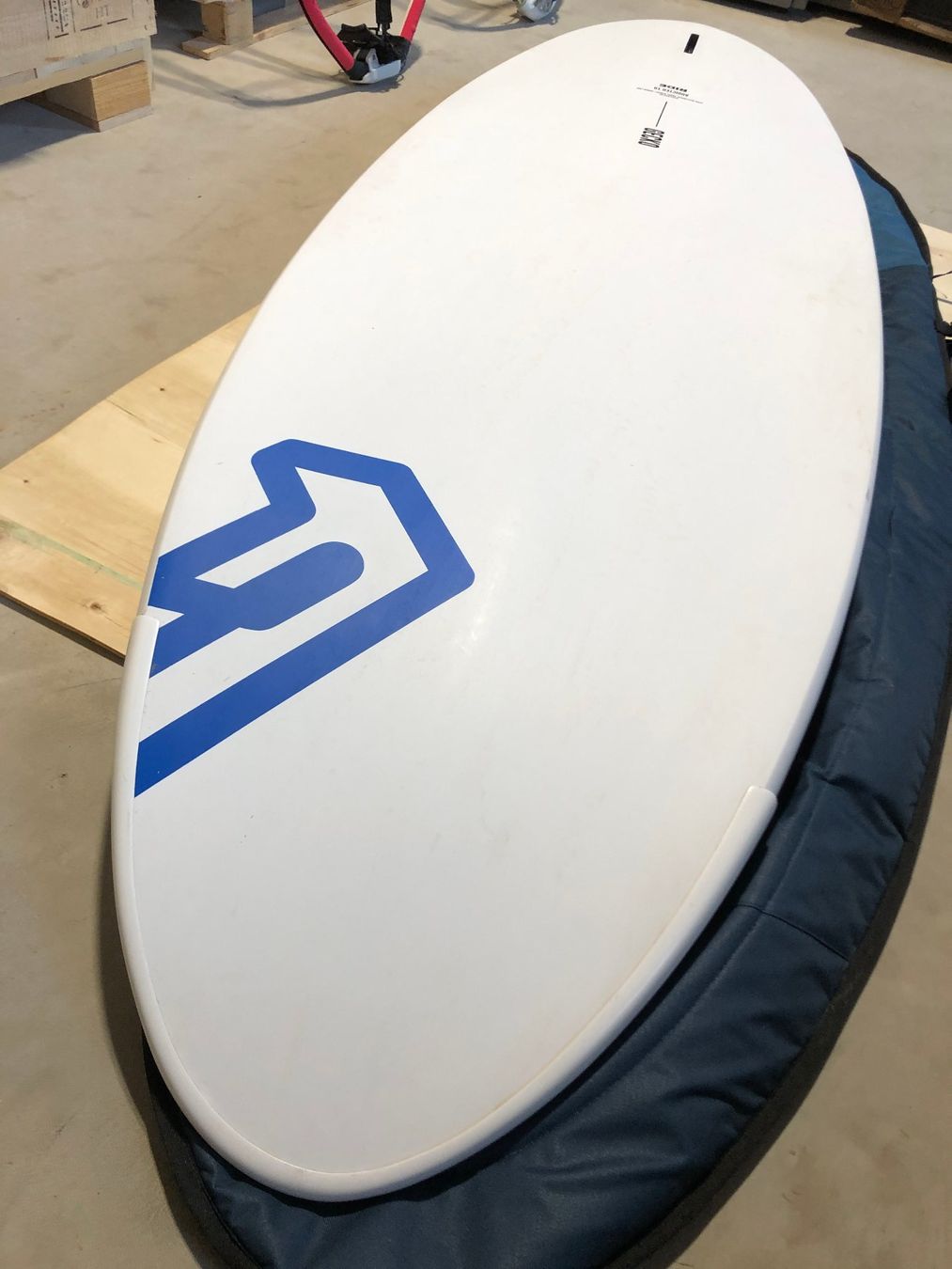 Tavole da surf e di nuoto: Fanatic Gecko 133l Windsurfboard – Usato da Meggen venduto da eliot66 3
