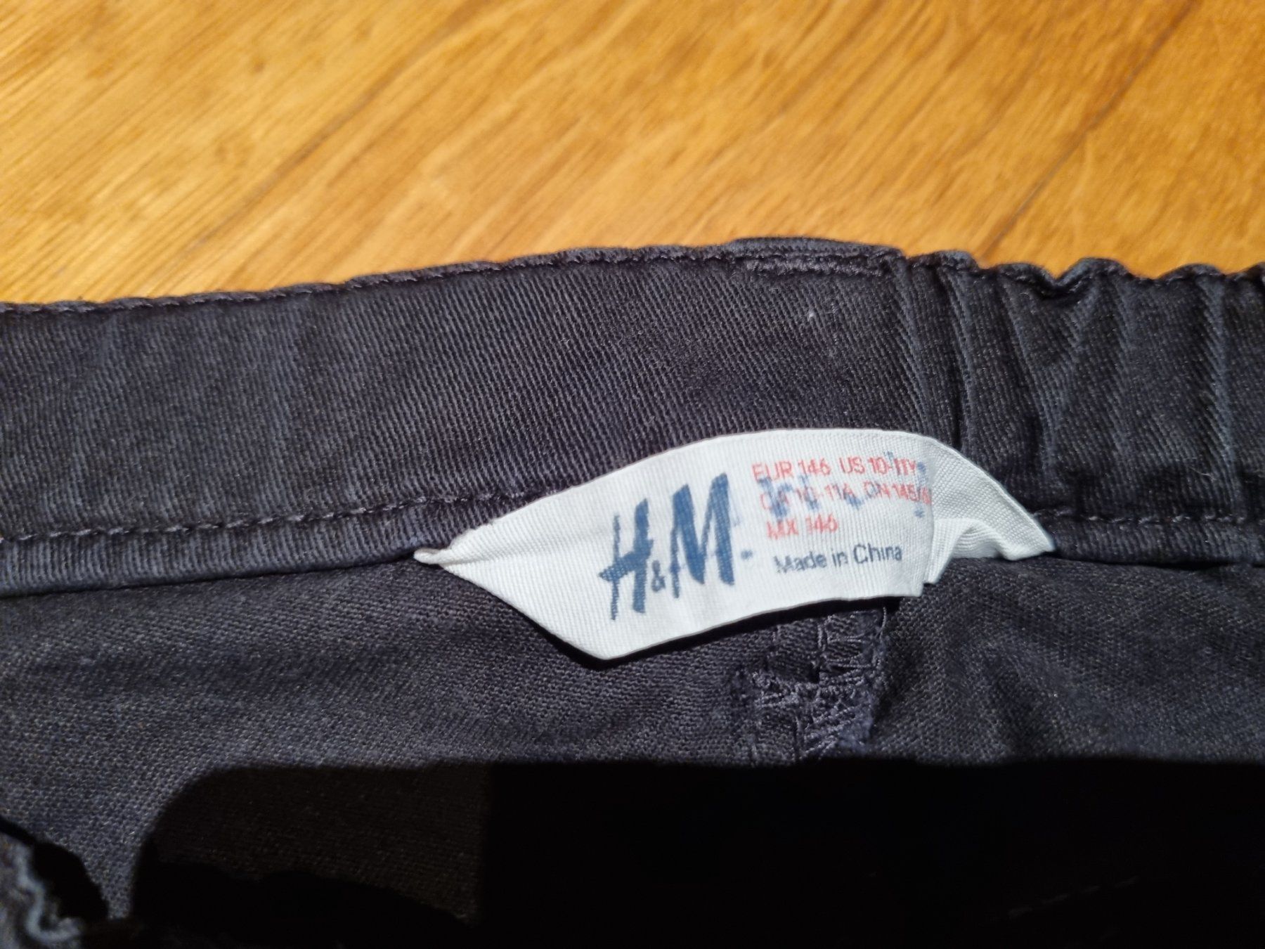 H&M Pantalons: 1 Jeans, Grösse 146 – D'occasion à Rothenfluh par Sawi80 2
