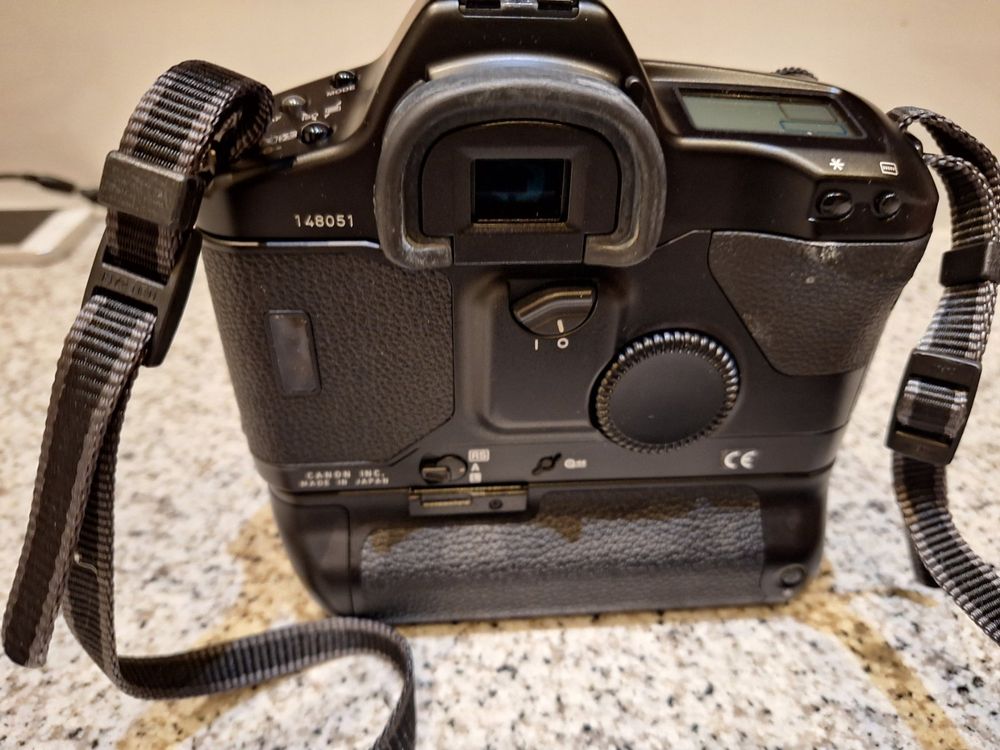 Canon EOS-1 N RS analoge Profikamera 3