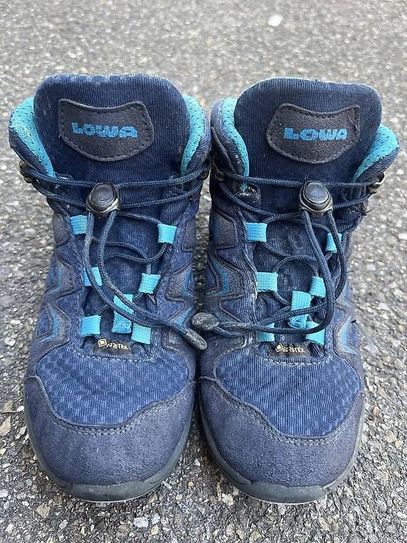 Chaussures garçon: Lowa Wanderschuhe 31 – D'occasion à Jona par tukan80