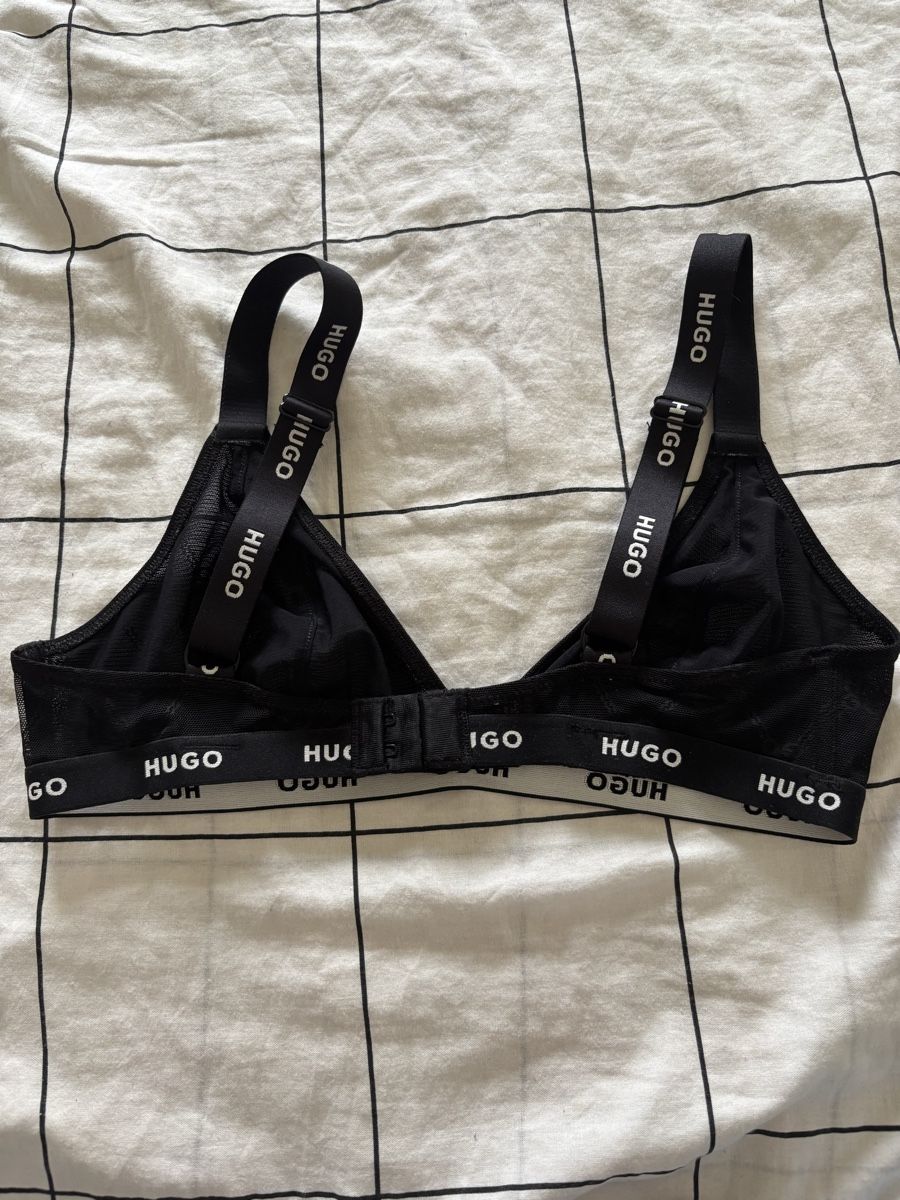 Hugo Boss Top: HUGO BLACK BRALETTE – Nuovo (secondo la descrizione) da Bern venduto da kri_y8h8 2