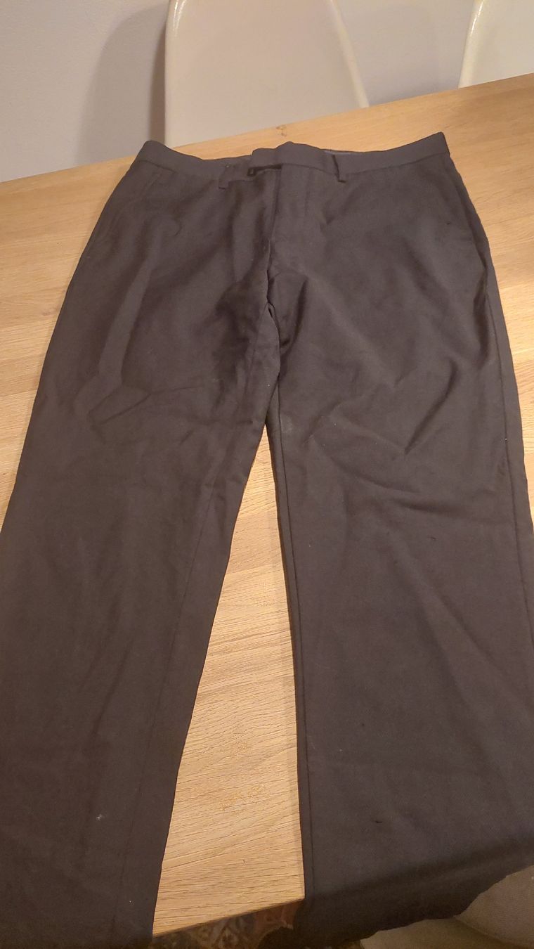 H&M Pantaloni: hose HM m – Usato da Adliswil venduto da Boncoinsuisse