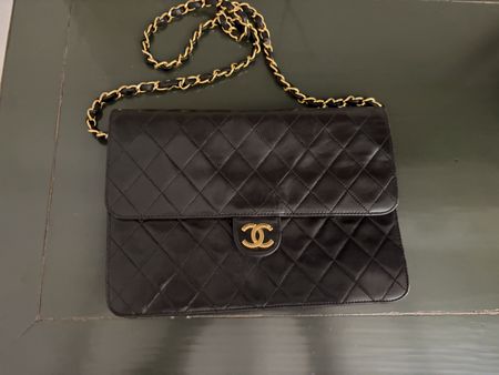 CHANEL Vintage Quilted Lambskin Flap Bag Schwarz Gold – ca.