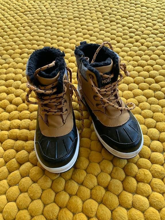 Herrenschuhe: Bottes d’hiver neuves, T. 30 – Neu (gemäss Beschreibung) aus Villars-sur-Glâne von Magdaka