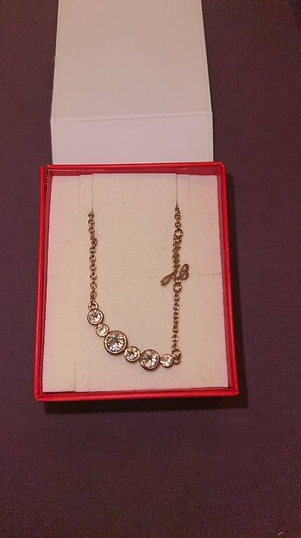 Catenine: Guess Halskette und Ohrringe Set – Usato da Herisau venduto da nik_vb25