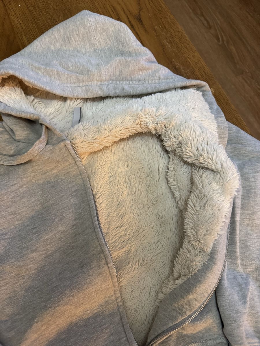 Maglioni & Felpe: Pulloverjacke – Usato da Küssnacht am Rigi venduto da Belli_12 1