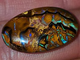 Natürlicher Boulder Opal aus Koroit Australien