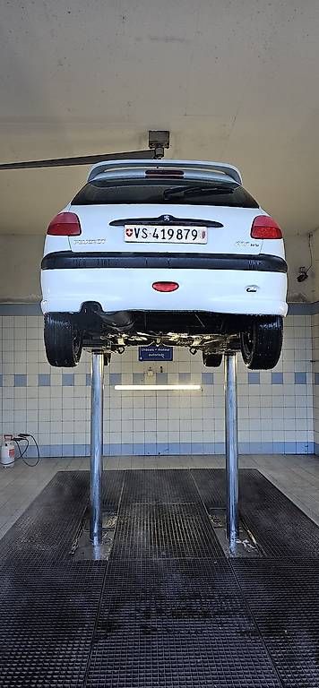 Autos: Peugeot 206 1.4 HDI  – Gebraucht aus Uvrier von RP_Ricardo.ch 1