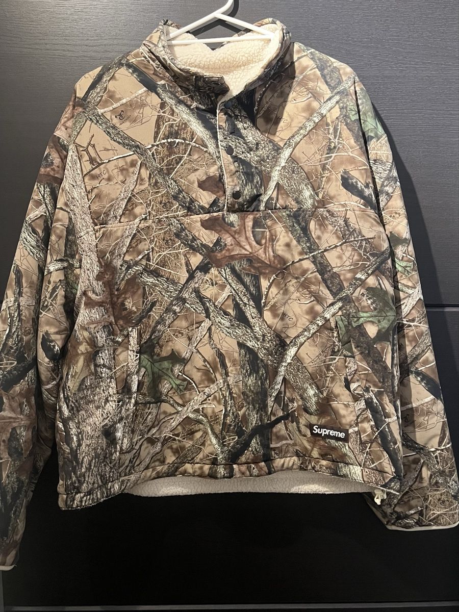 Supreme Vestes: Supreme reversible jacket - Camo/Pile  - Size L – D'occasion à Zürich par eliamoli.21 5